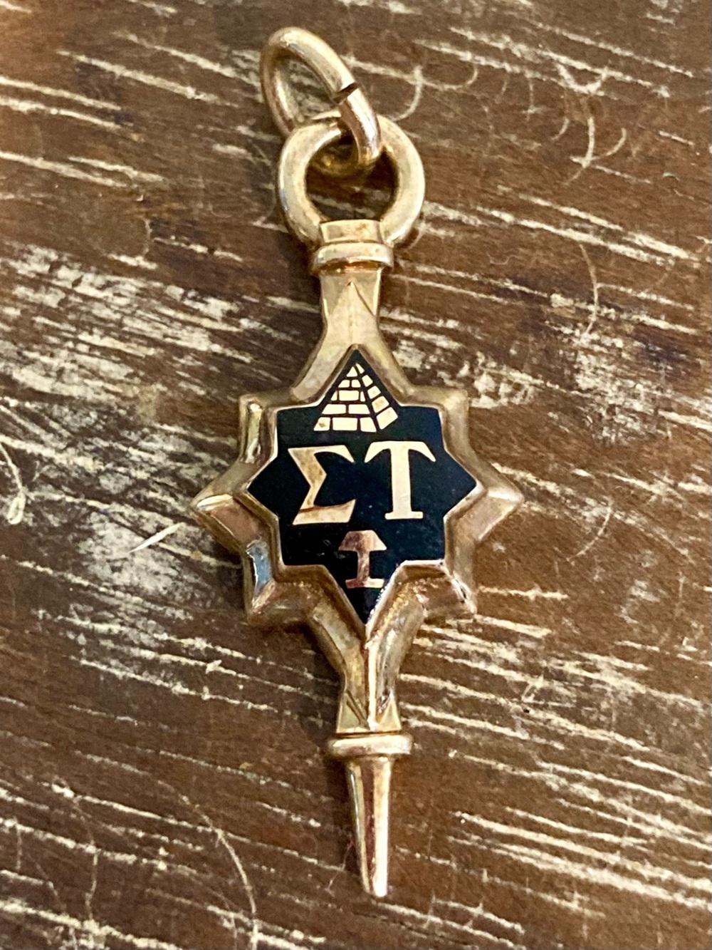 SIGMA TAU Engineering Honor Society Fraternity Key/Pendant with Black Enamel